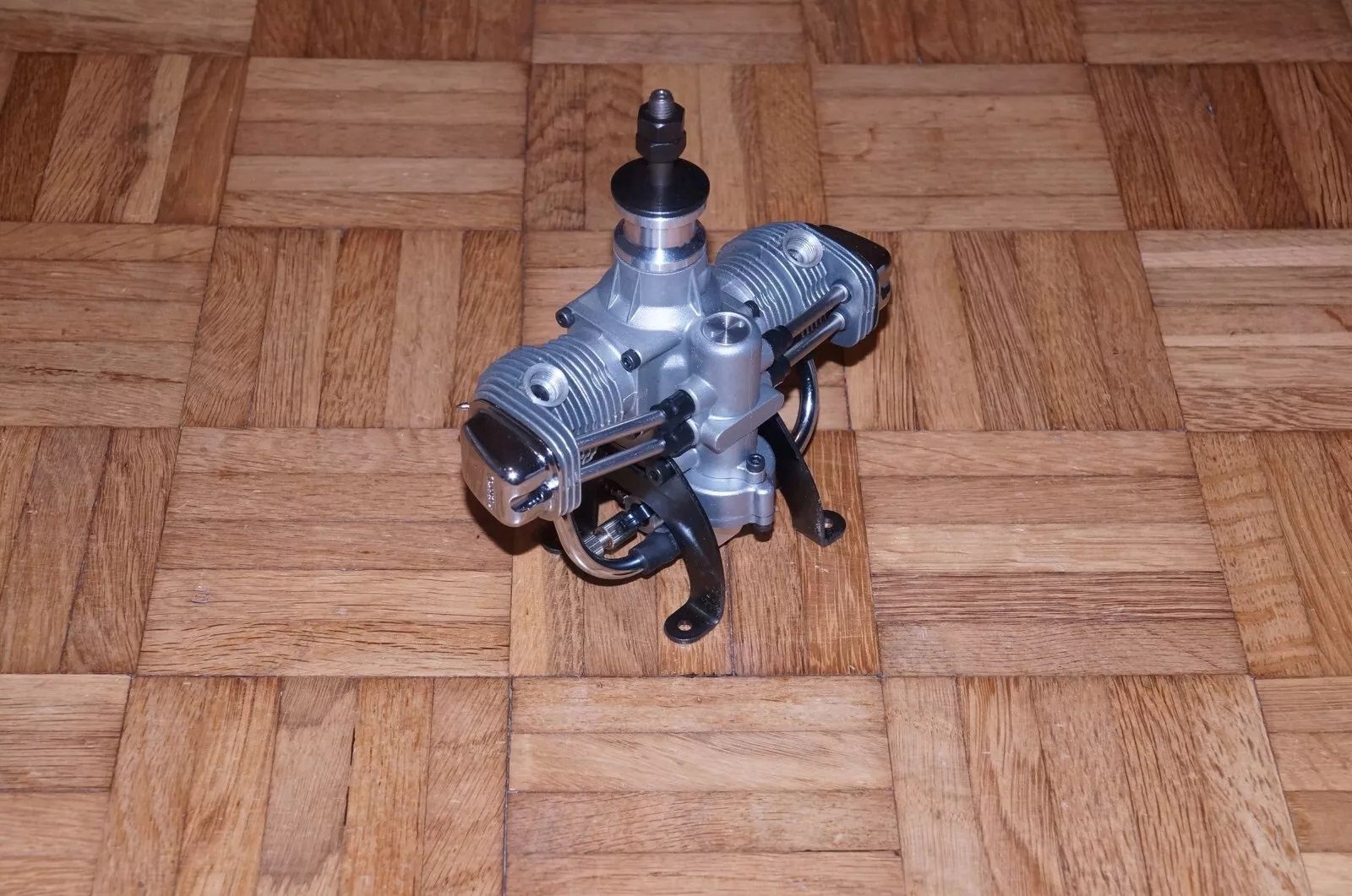 Doppelzylinder 10cc 4-Takt RC Modell Motor Neu