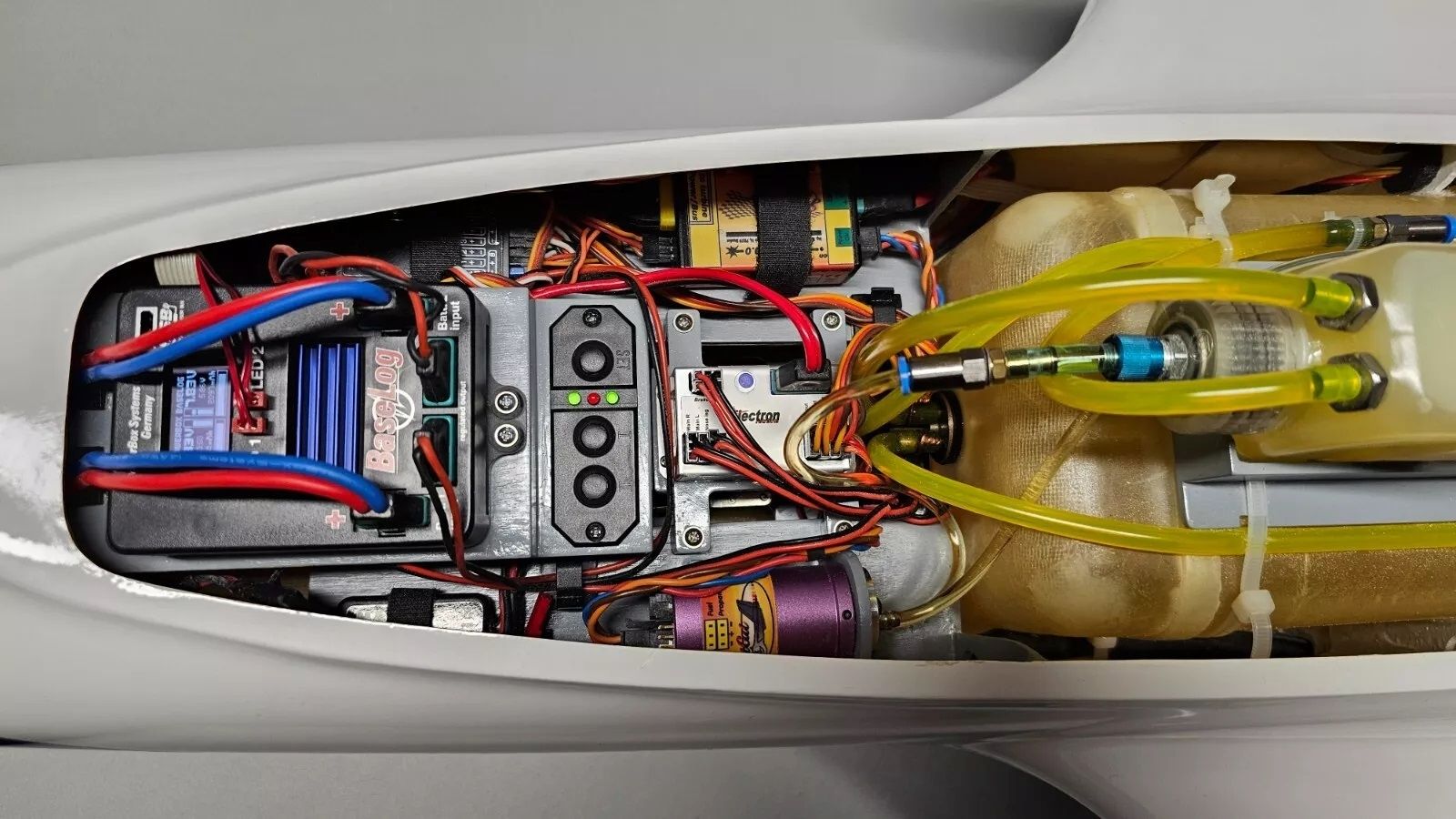 Thunderbird Design mit JetCat P 100 RX Neuwertig