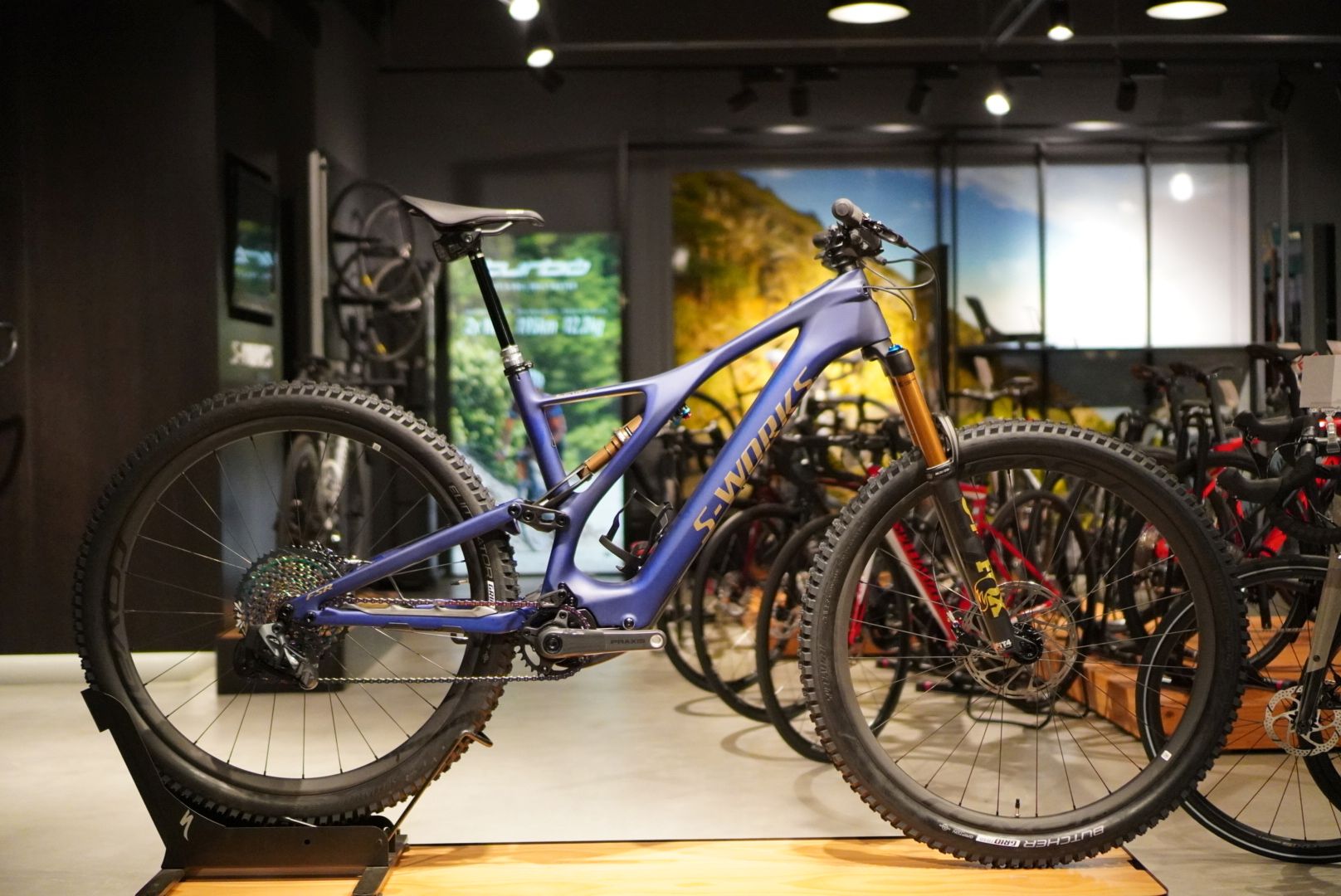 2024 Specialized Epic 8 EVO Pro