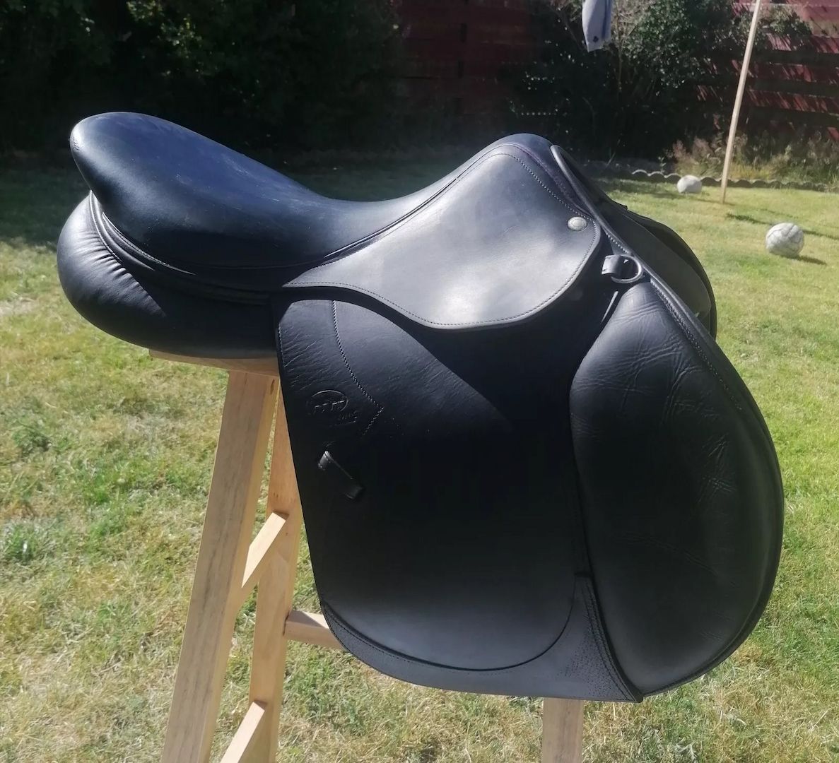 Devoucoux Nahkontakt Sprung 17,5 ", 2A Klappe, Arcade Normal, D3D -Panel