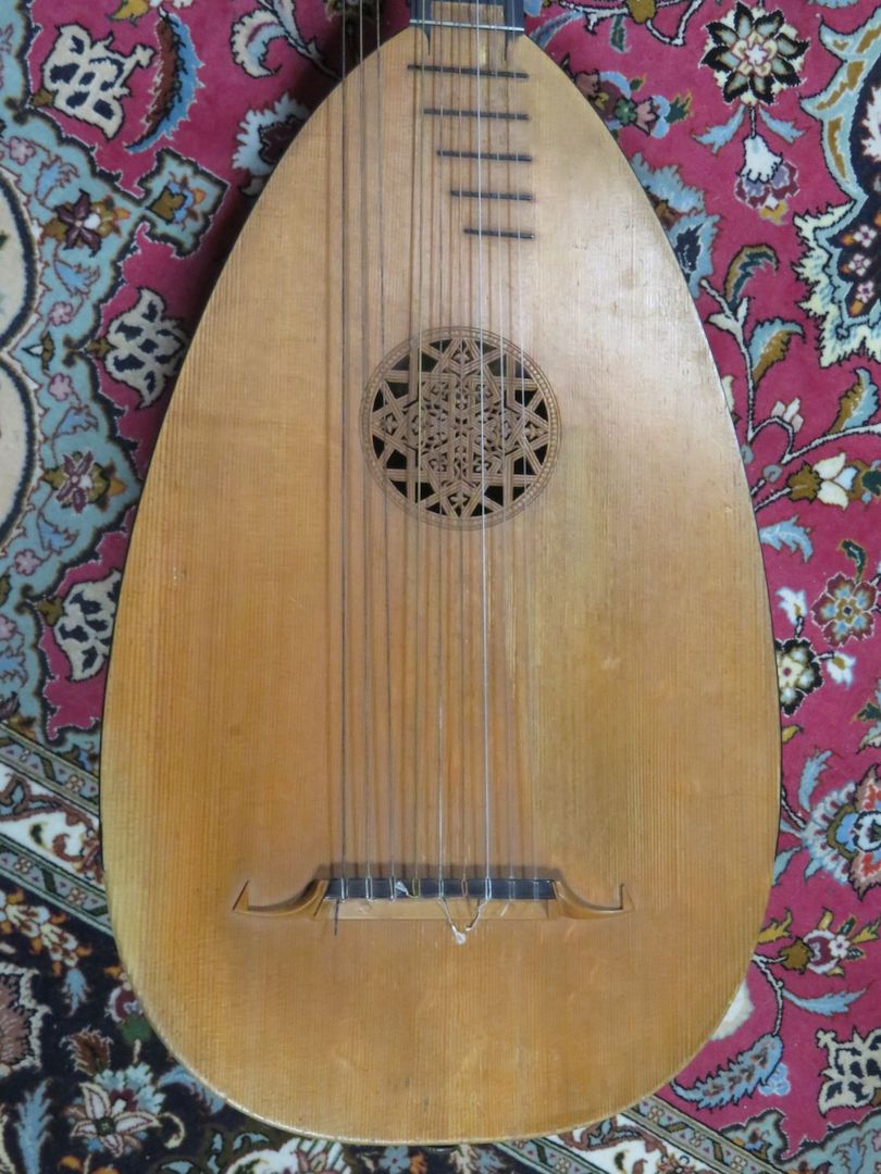 Museales Konvolut einer Lautensängerin