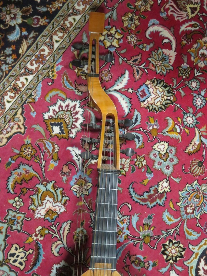 Museales Konvolut einer Lautensängerin