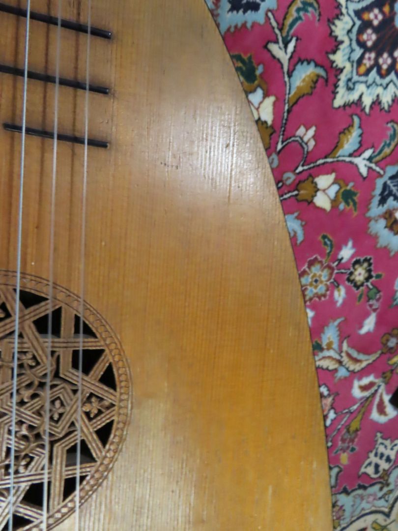 Museales Konvolut einer Lautensängerin