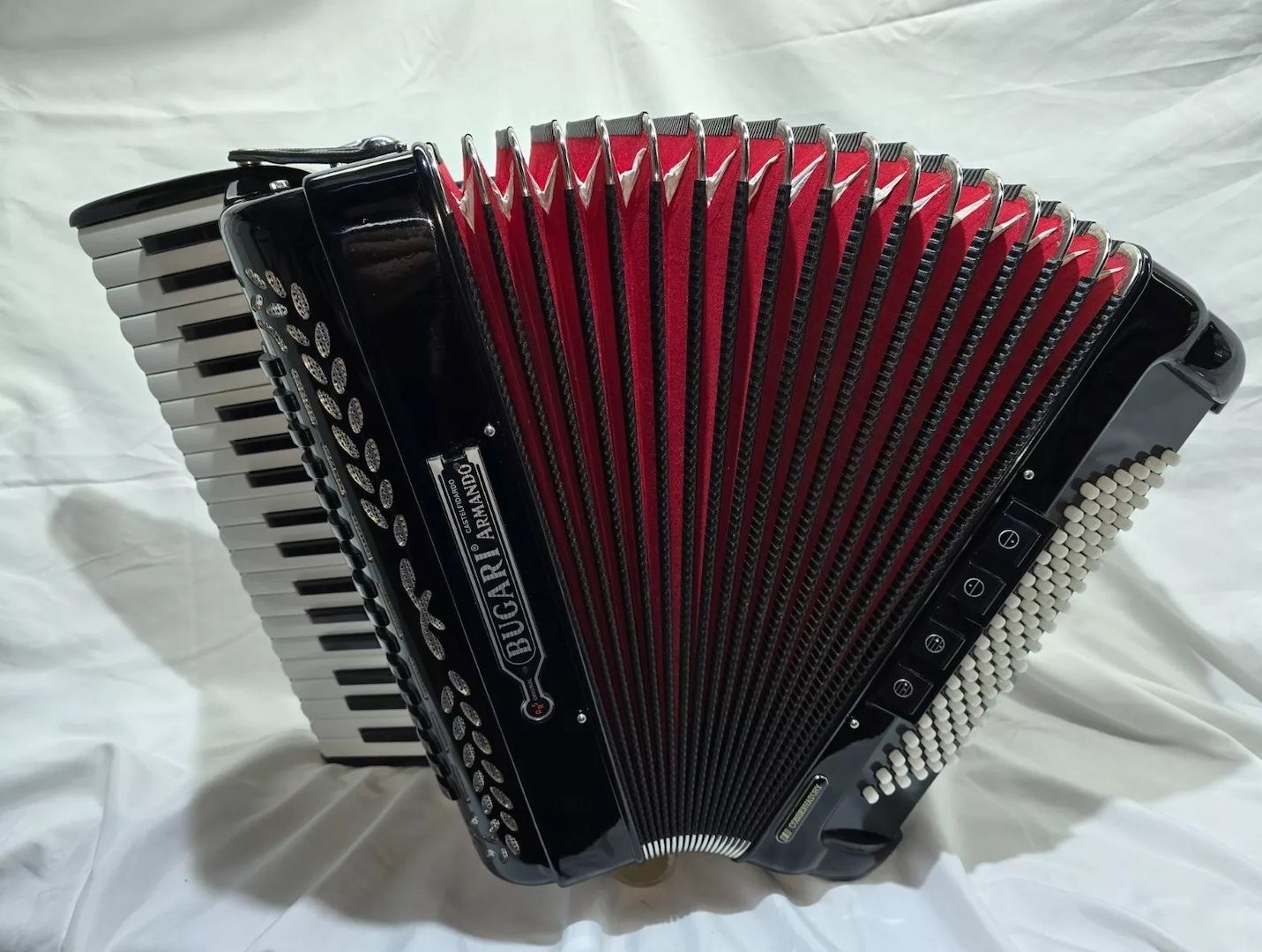 Bugari Conservatory  Convertor 96/37 Akkordeon