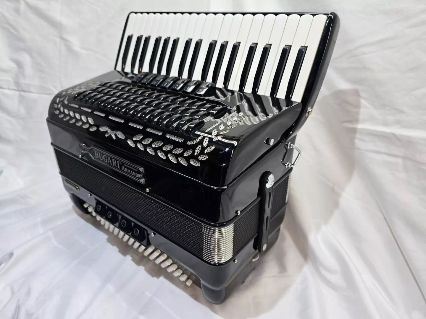 Bugari Conservatory  Convertor 96/37 Akkordeon