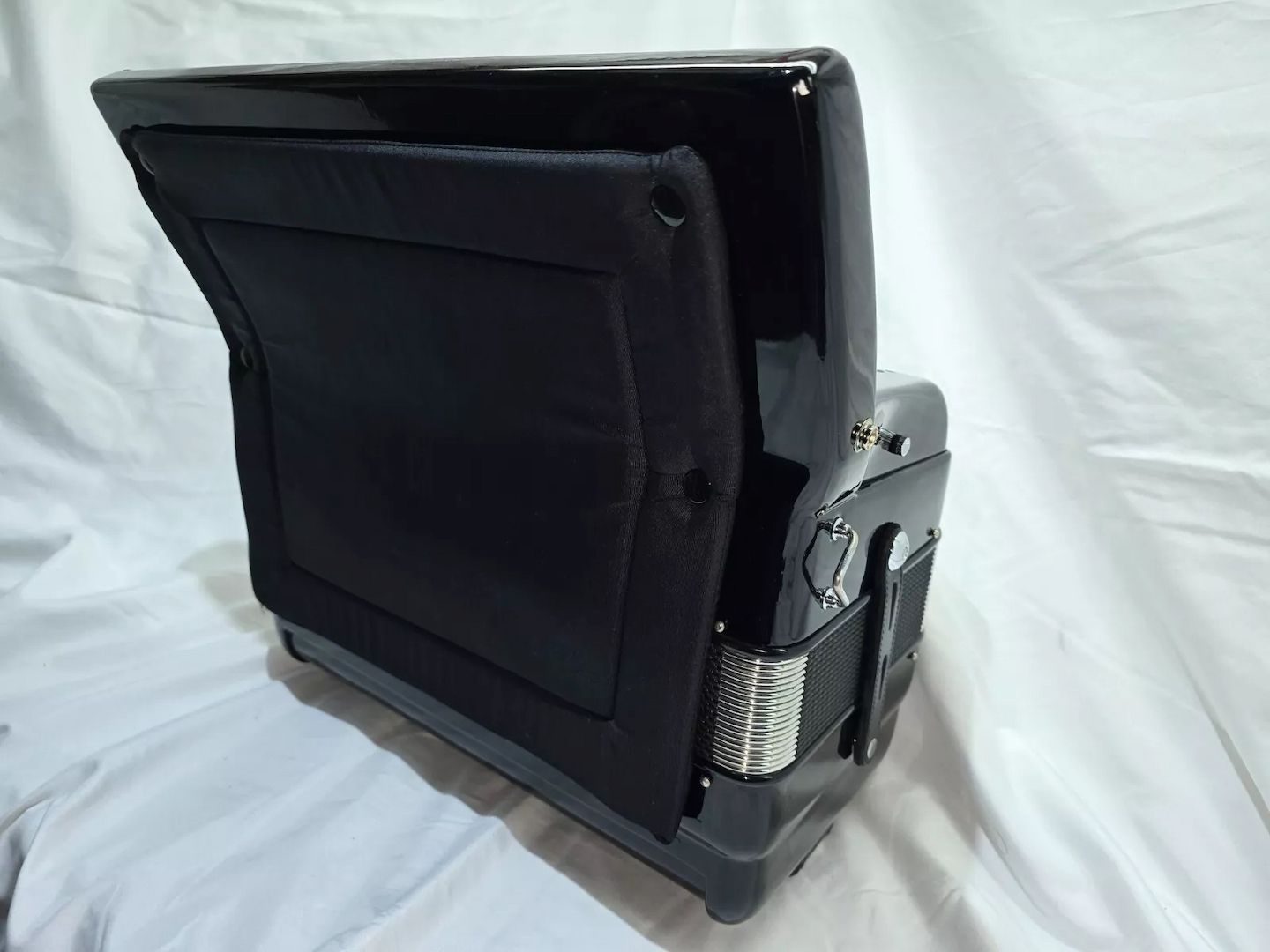 Bugari Conservatory  Convertor 96/37 Akkordeon