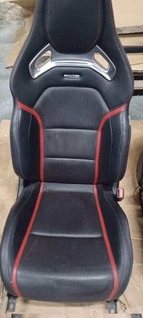 Mercedes 45 AMG  Recaro Performance Sitze