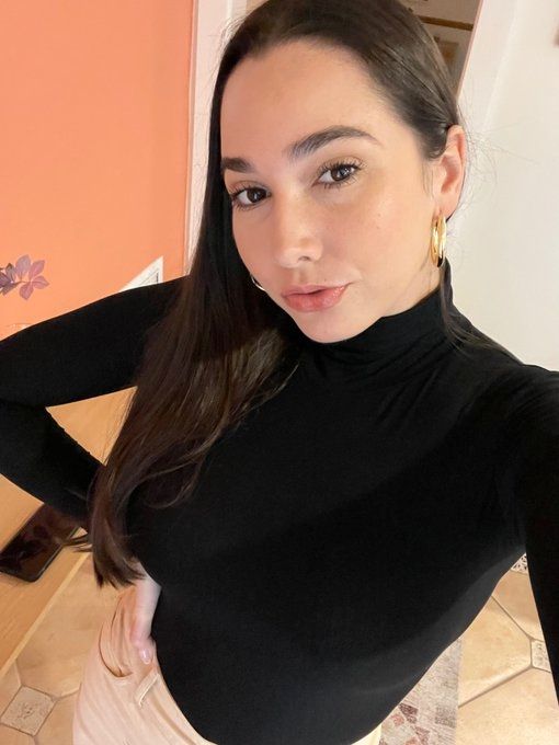 Anna, neu und verfügbar in der Gegend Anna, neu und verfügbar in der Gegend