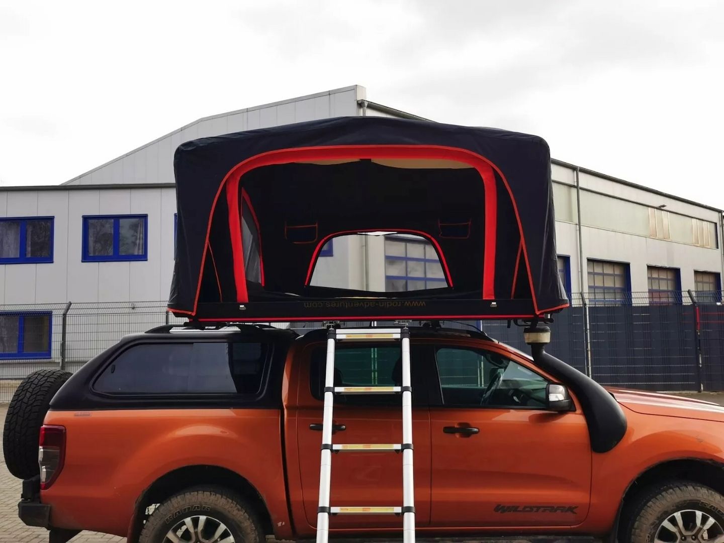 Rodin Pro, das größte Hartschalenzelt mit 22,50m Liegefläche 360grad Sicht