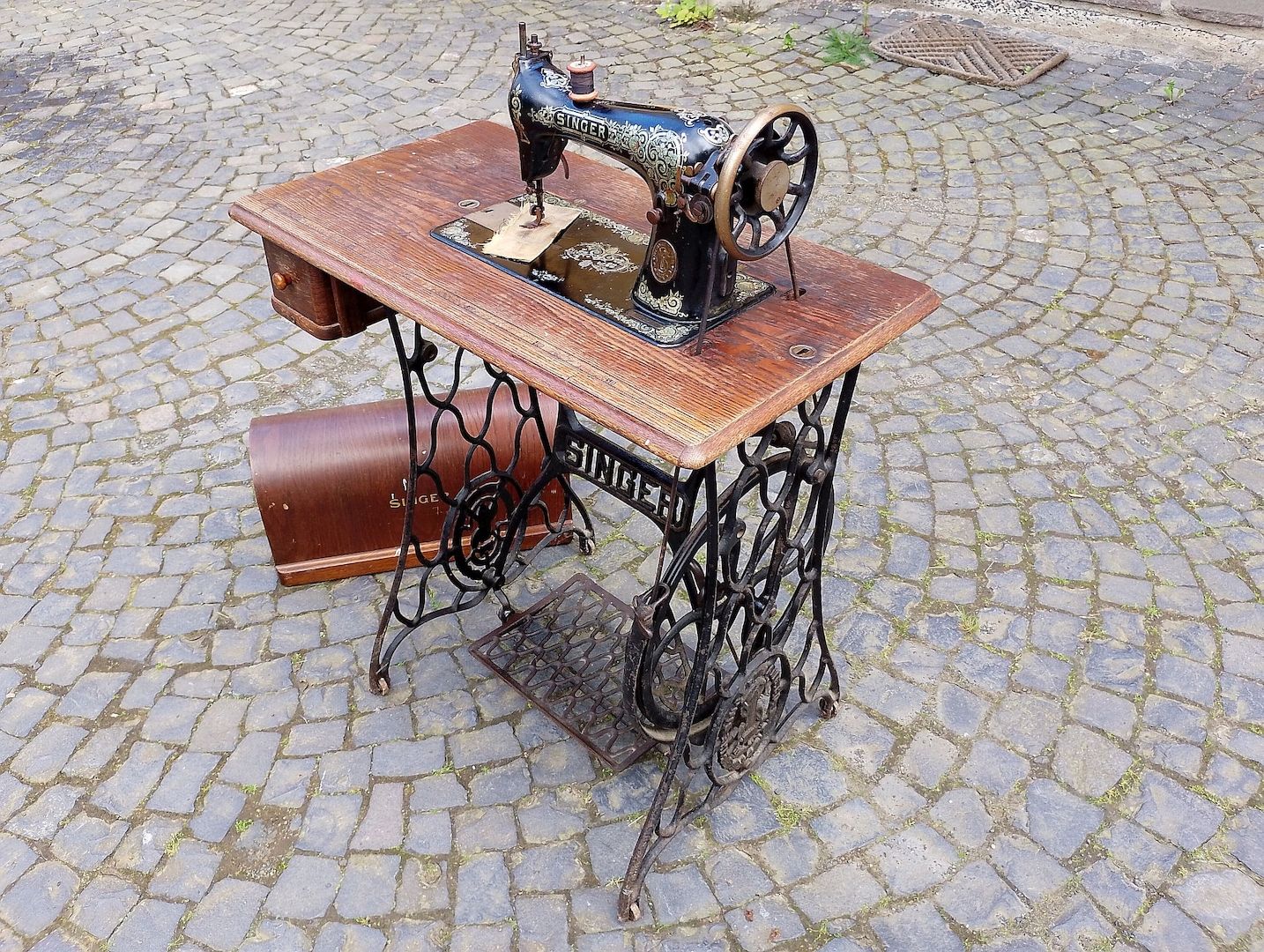 Alte SINGER Nähmaschine