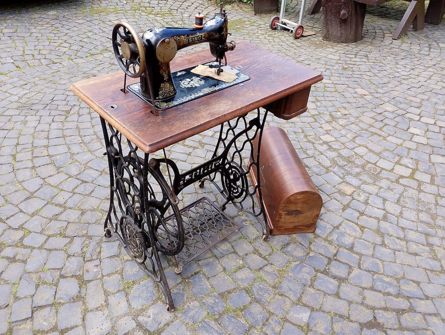 Alte SINGER Nähmaschine