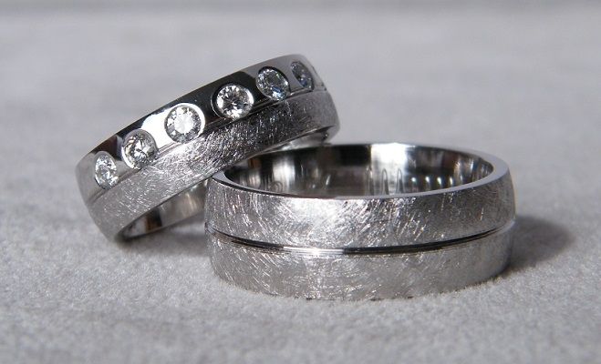 Individuelle Eheringe aus Ihrem Altgold