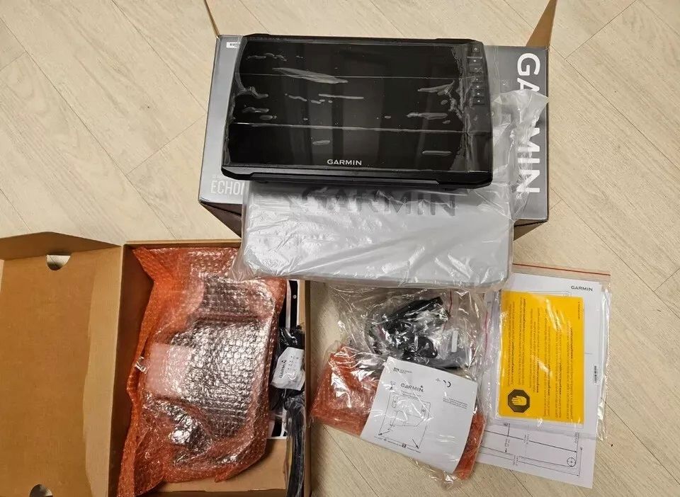 Garmin ECHOMAP Ultra 122sv + GT56-Geber