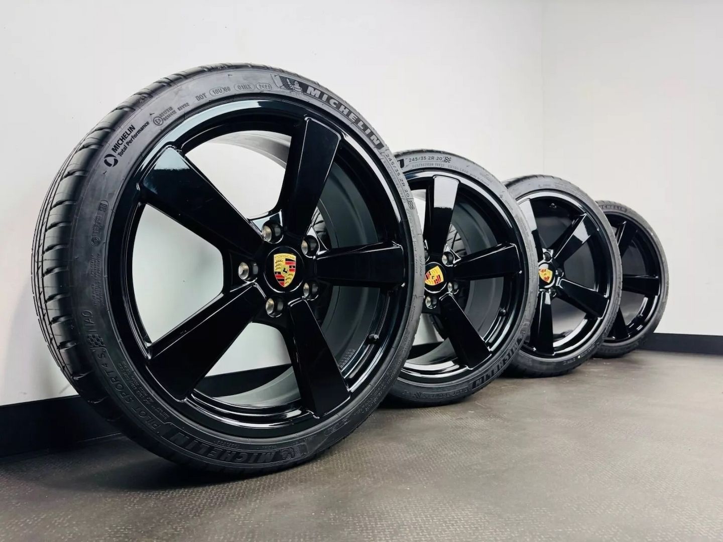 Porsche 911 992 Facelift Carrera Classic Sommer Räder