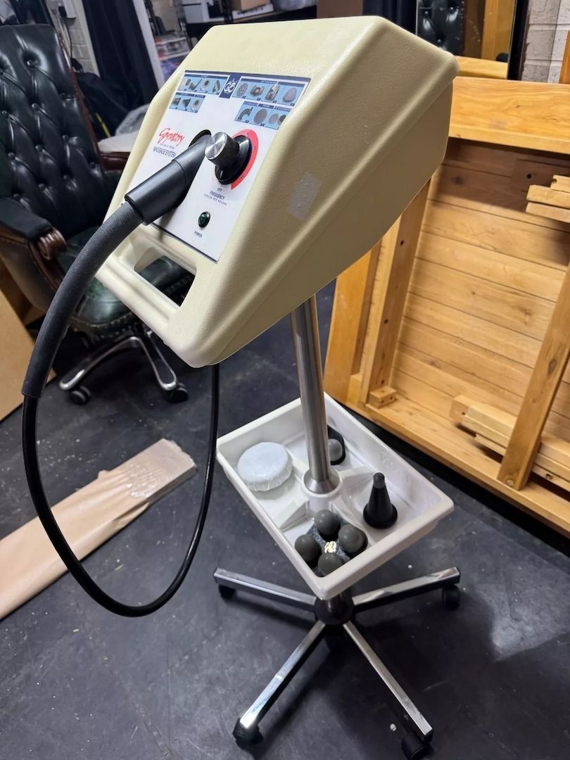 CARLTON G5 MASSAGEGERÄT. SERVICED & GARANTIE