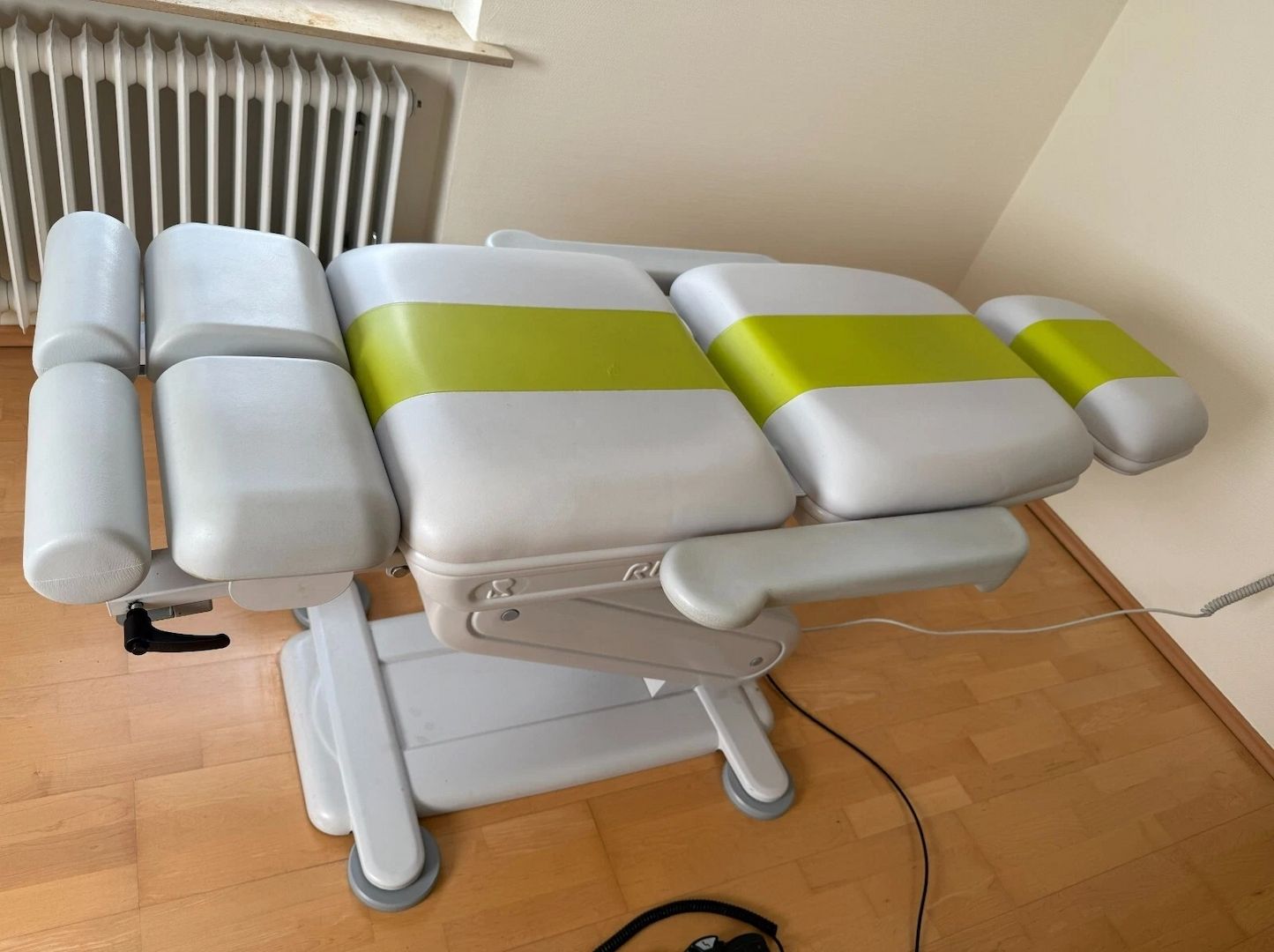 Podolog Stella 2 grün Ruck Fußpflege Podologie Stuhl