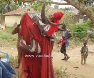 Schwarze und weiße Magie - Voodoo für alle Lebensbereiche