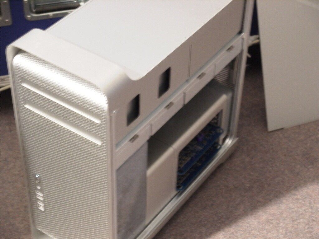 Apple Mac Pro Quad 2,26Ghz 64Gb RAM 8 CORE 8000GB 8TB