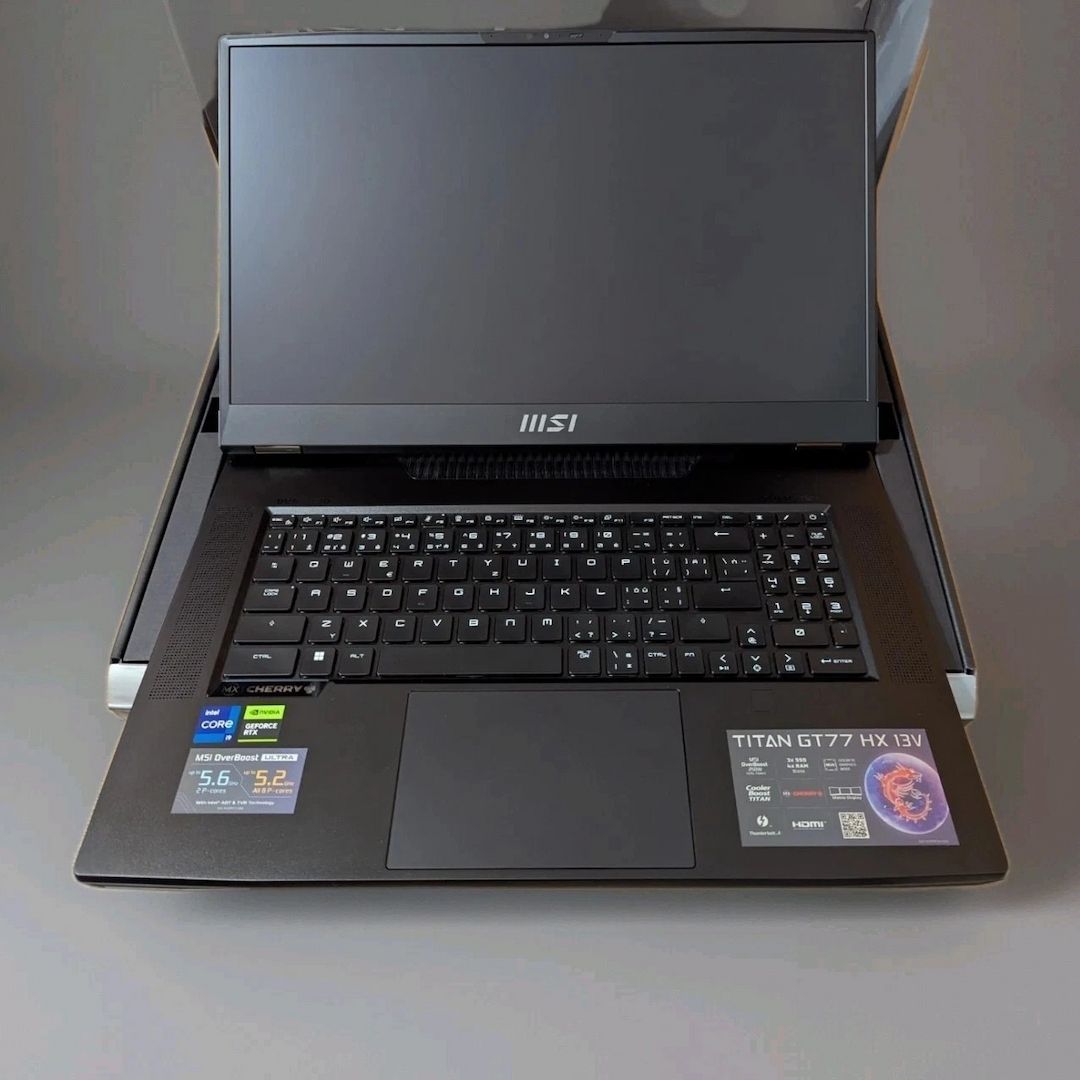 Msi Titan GT77 HX 13VH 17.3 4K HDR 13980HX 64GB 2TB NVidia 4080 RTX, Garantie
