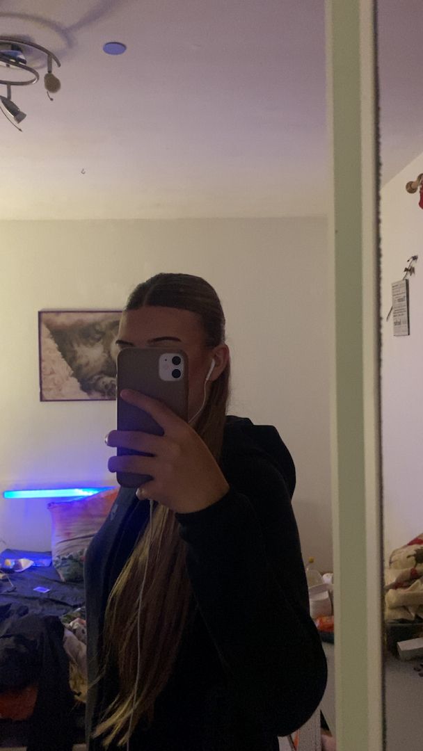 Fußmassage und Unterwäsche