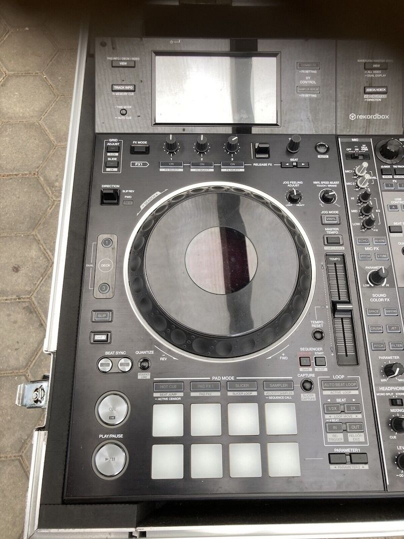 Pioneer DDJ-RZX Mixer/Controller mit Case