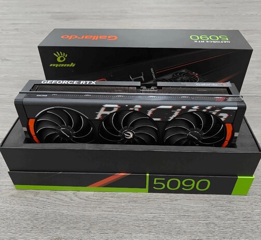 Grafikkarte GeForce RTX 5090, RTX 5080, RTX 5070 Ti, RTX 5070, RTX 4090, RTX 4080 Super,  RTX 4080