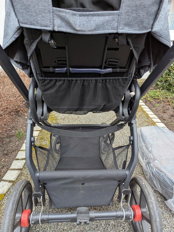 Kinderwagen + Autoschale