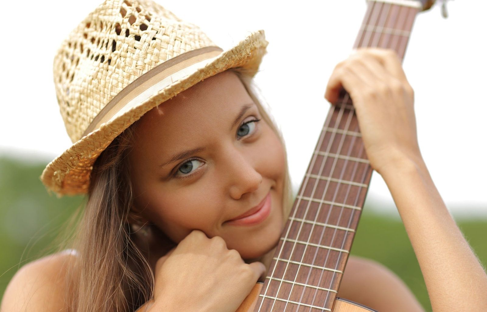 Hier stoßen Sie auf besonders leidenschaftliche und sinnliche erotische Fotos.