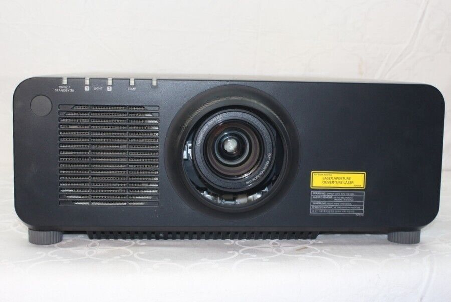 Panasonic PT-RW630+Objektiv*Laser DLP Projektor