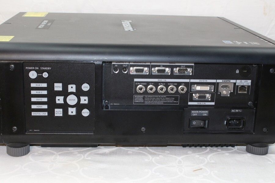 Panasonic PT-RW630+Objektiv*Laser DLP Projektor