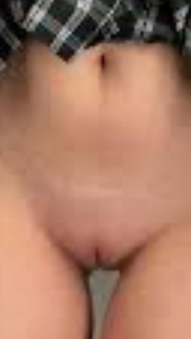 Geile Nymphomanin für geilen Sex und Heirat   gesucht! Leck Sperma von anderen von überall ab