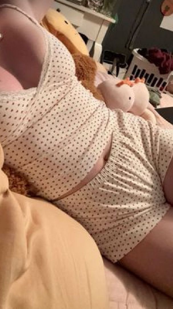 Um mich um deinen Sch**nz zu kümmern, habe ich eine magische Zunge