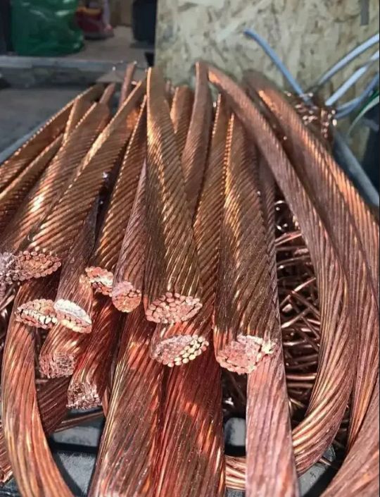 Kupferdrahtexporteur | Goldbarrenlieferant | Exporteur von Aluminium und Sonnenblumenöl