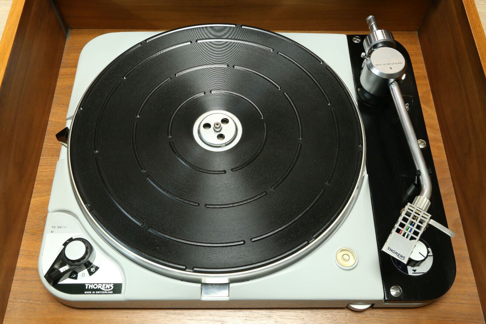 Thorens TD 124 MK II Plattenspieler im Case