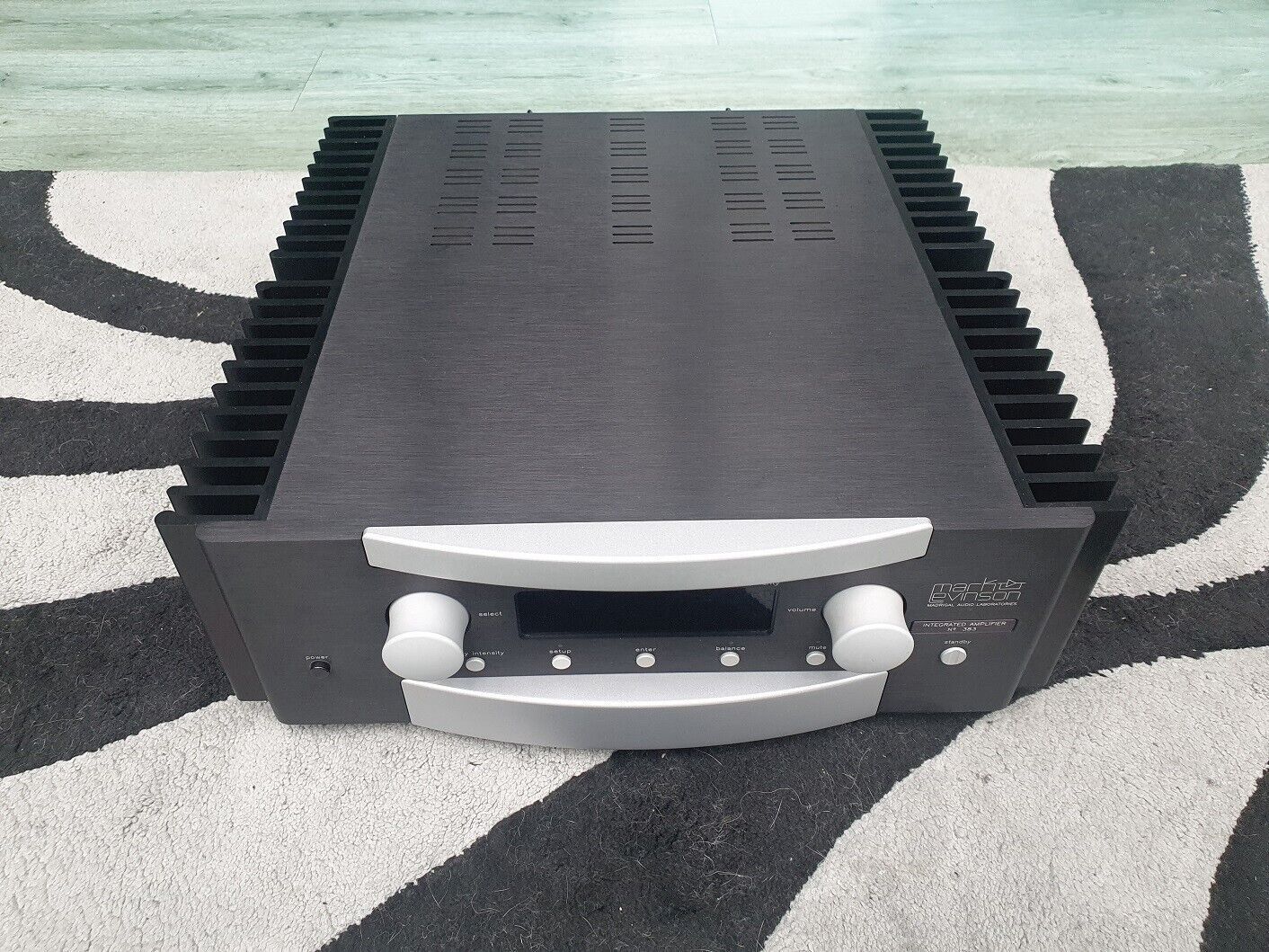 Mark Levinson No. 383