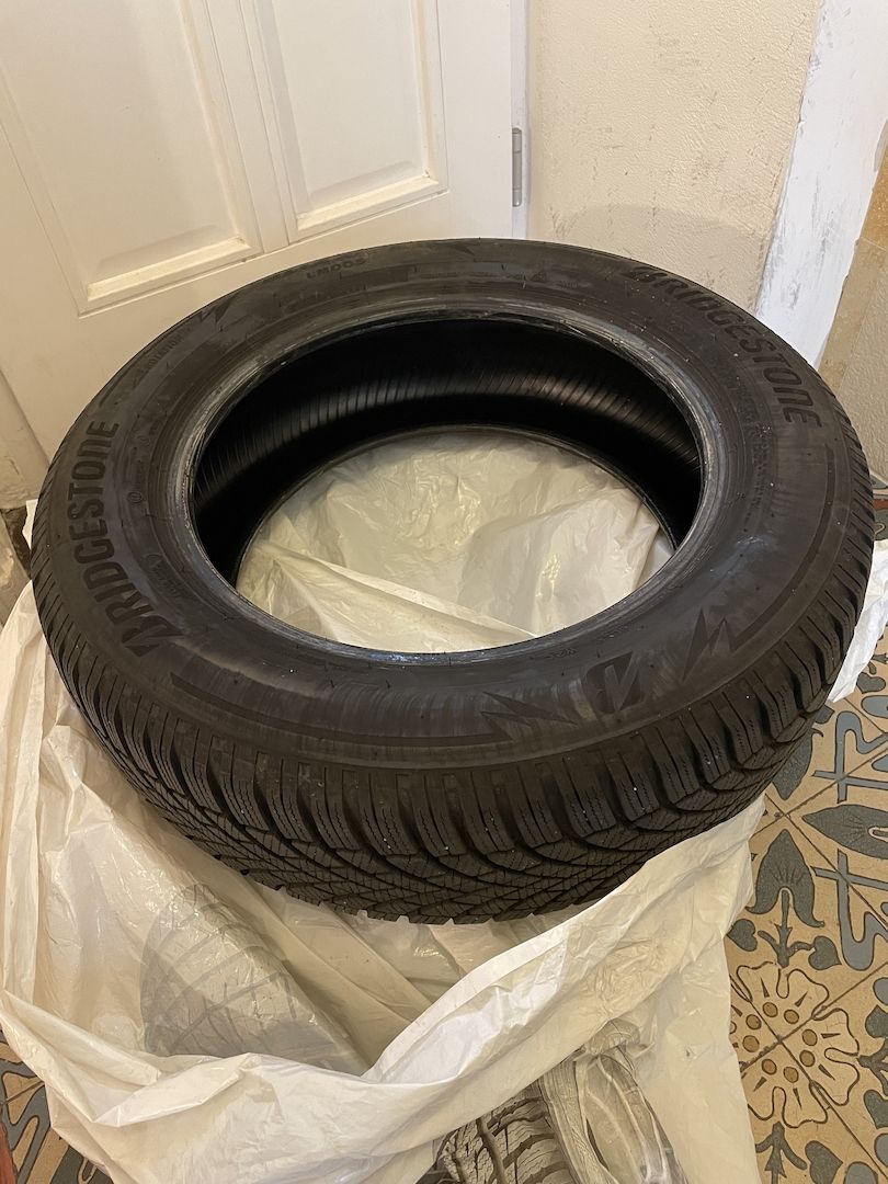 Bridgestone Winterreifen 17 Zoll x4