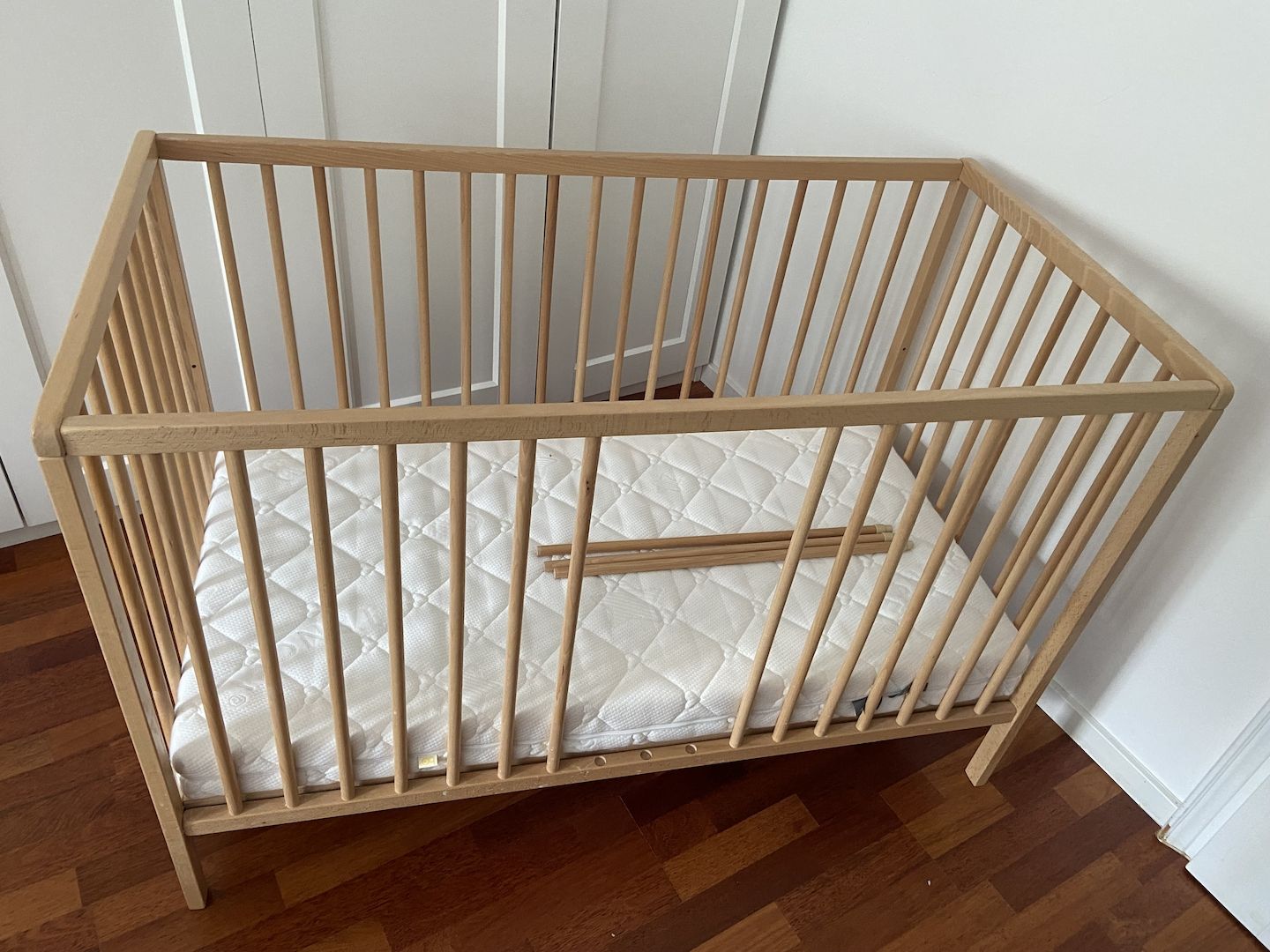 Babybett mit Matratze von BabyOne