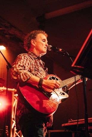 Suche Weiblich bis 55 Jahre, für .......