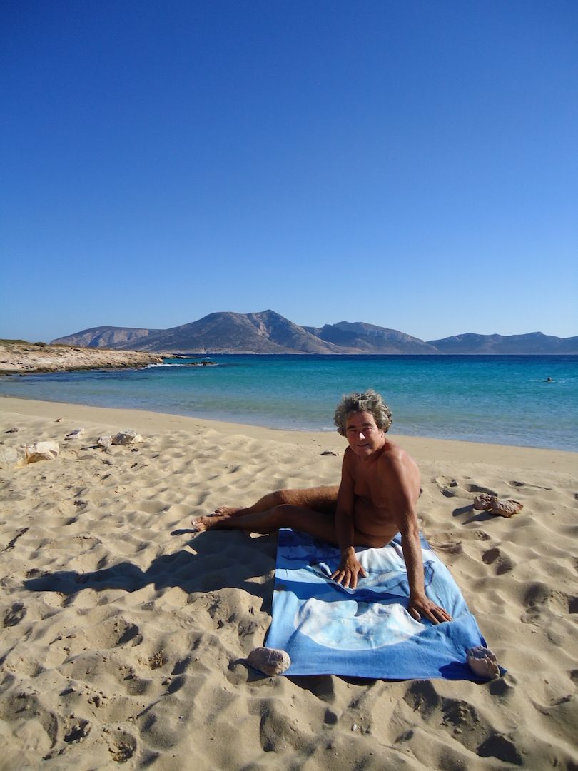 Ehrlicher Mann sucht junges, schlankes Girl ab 18