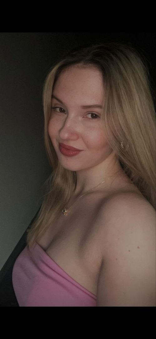 Maria 19 Jahre alt Fotos und Videos