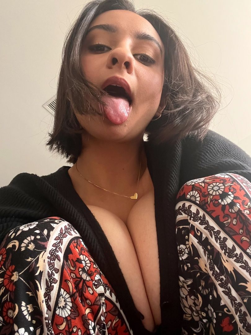 Hallo, mein Name ist Hailey Rose