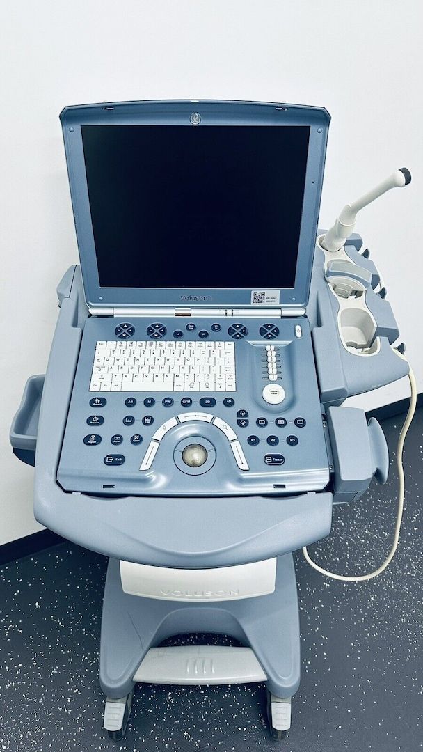 GE Voluson I Ultrsound, GE Cart, GE 4C-RS, GE E8C-RS.