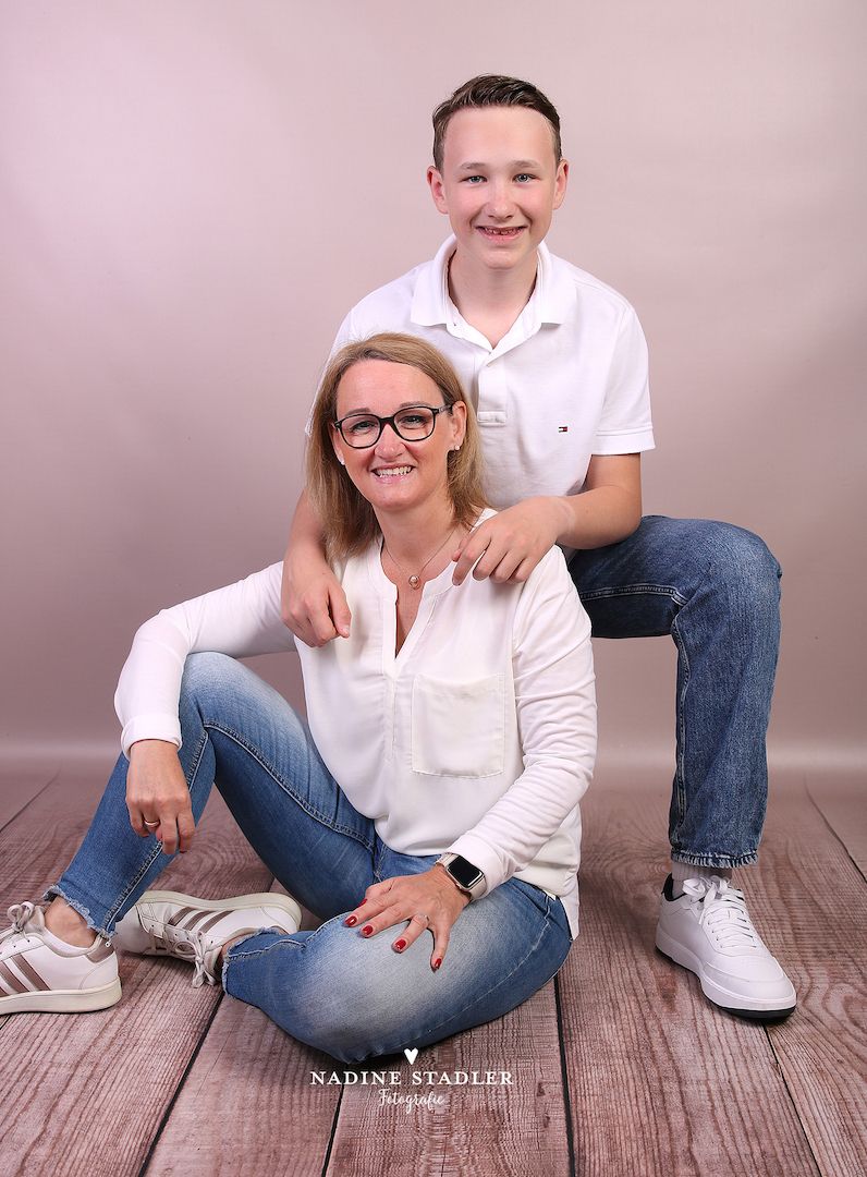 Familienfoto Familienfotografie Portraitfoto Fotostudio Fotoshooting Wuppertal Fotograf Familienfoto Familienfotografie Portraitfoto Fotostudio Fotoshooting Wuppertal Fotograf