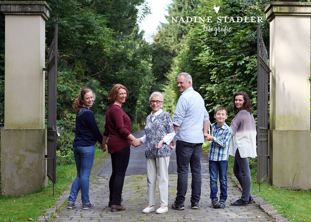 Familienfoto Familienfotografie Portraitfoto Fotostudio Fotoshooting Wuppertal Fotograf Familienfoto Familienfotografie Portraitfoto Fotostudio Fotoshooting Wuppertal Fotograf