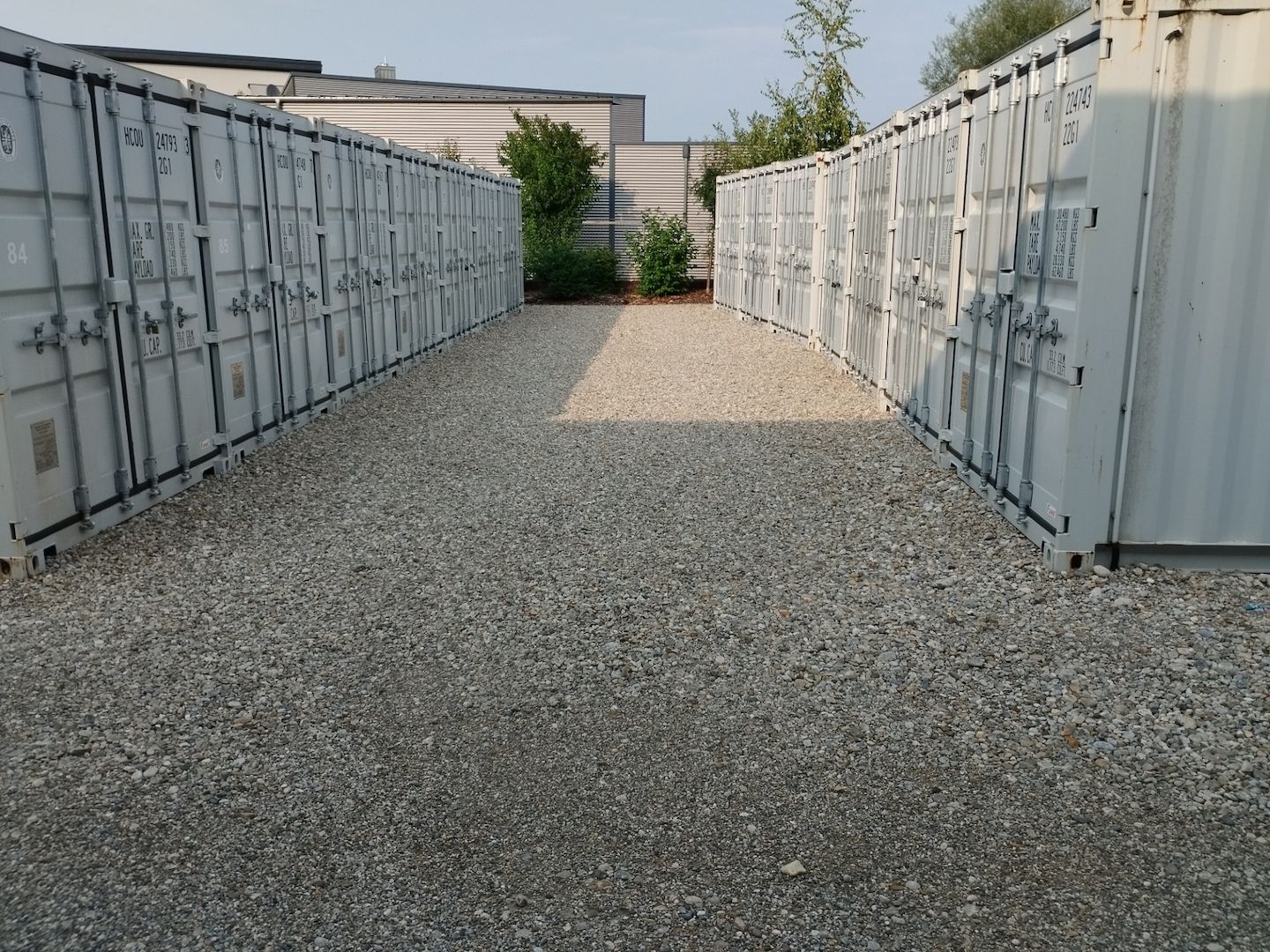 Lagerpark Dachau - Lagerfläche - Garage - Container - Licht+ Strom+ Videoüberwachung Lagerpark Dachau - Lagerfläche - Garage - Container - Licht+ Strom+ Videoüberwachung