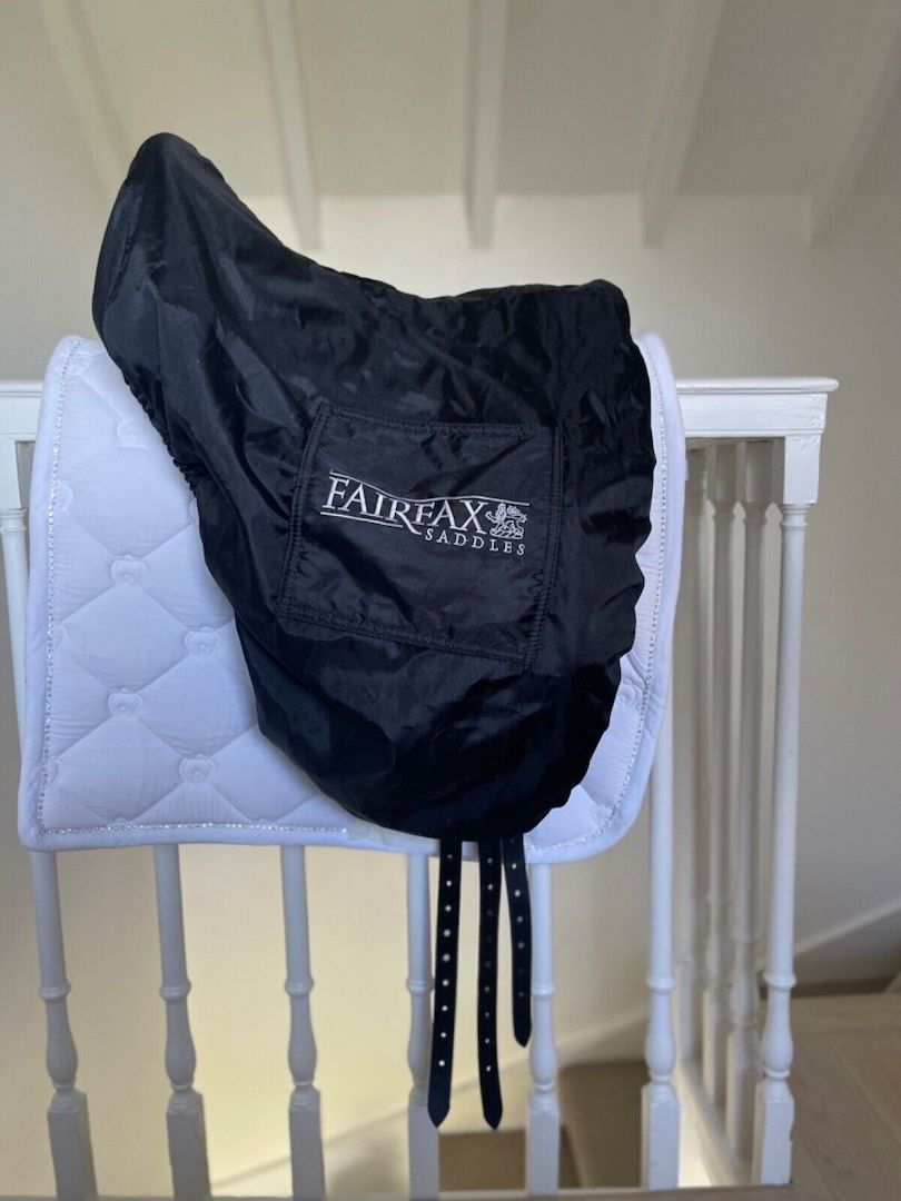Dressursattel 17 Zoll schwarz Fairfax Weltklasse
