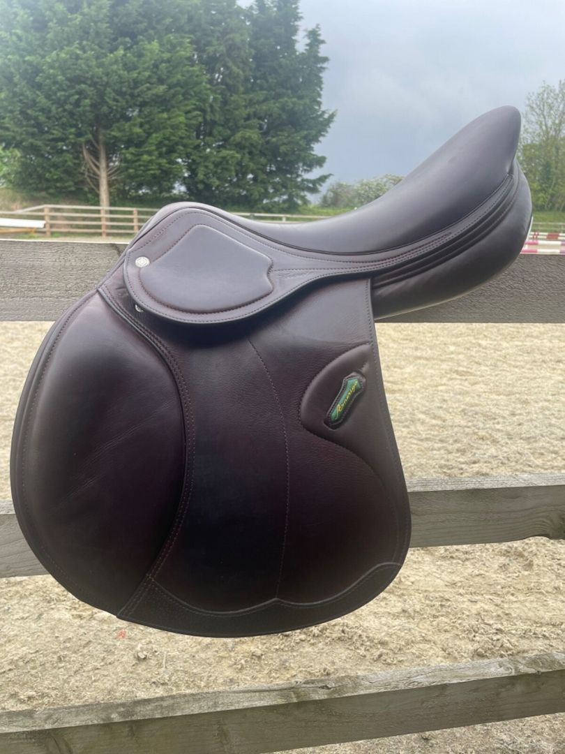 Amerigo DJ Doppelklappe Springsattel 17,5 Medium Amerigo DJ Doppelklappe Springsattel 17,5 Medium