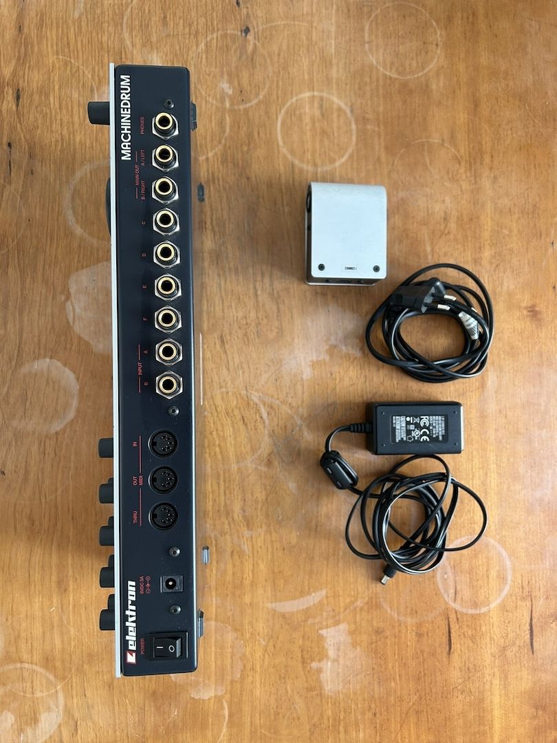 Elektron Machinedrum SPS-1UW+ MKII + TM1 Midi-Schnittstelle
