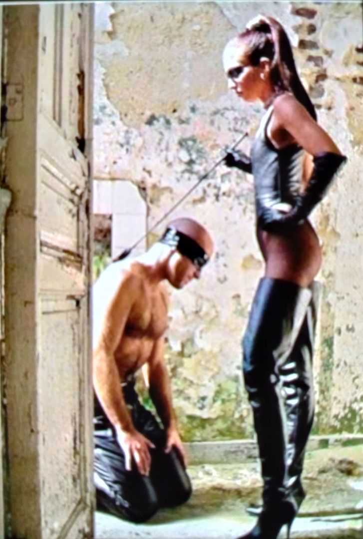 Devoter Bi Mann Kostenlos verfügbar für! Männer, Frauen Paare und Trans Girls!