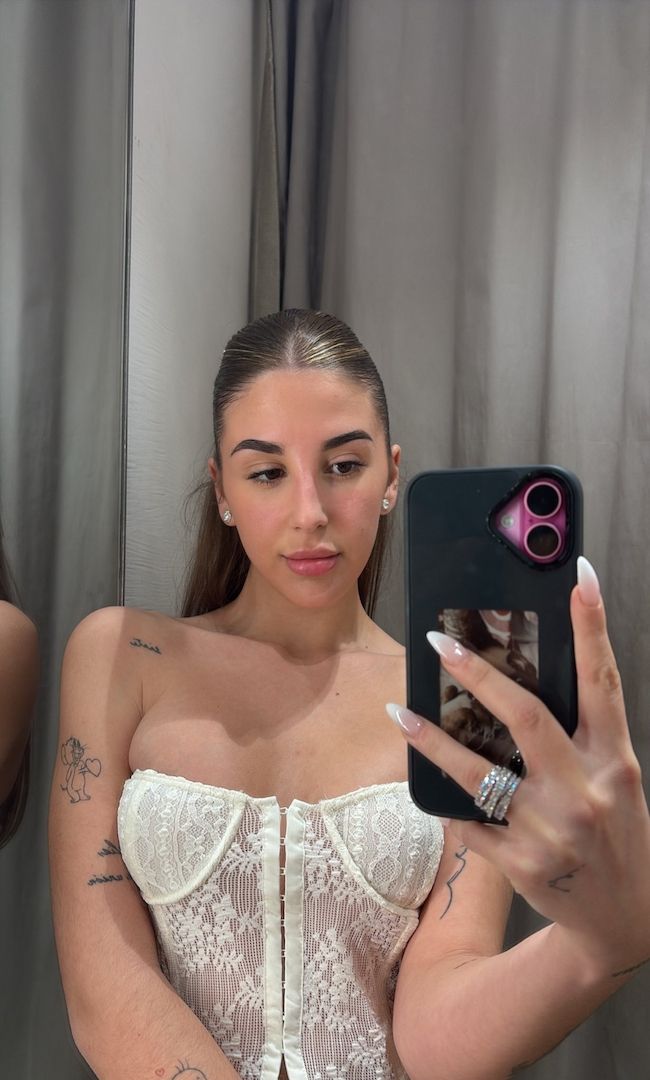 Schöne Yvonne 26 Jahre alt verfügbar, um dich zu entspannen